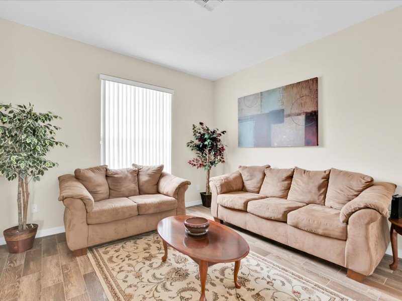155 Waltham Court  Davenport Florida 33897 - Image 4