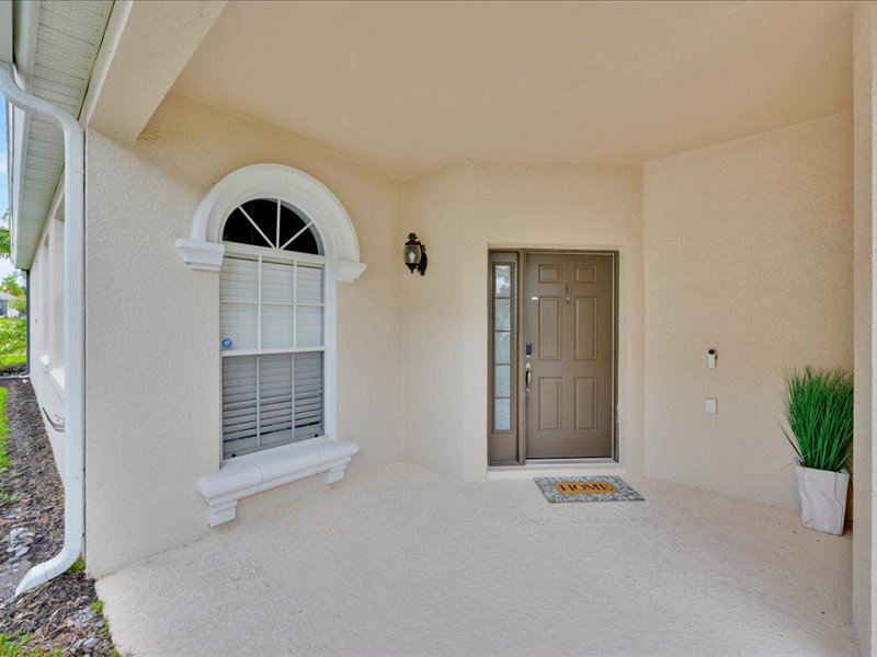323 Plumoso Loop  Davenport Florida 33897 - Image 1