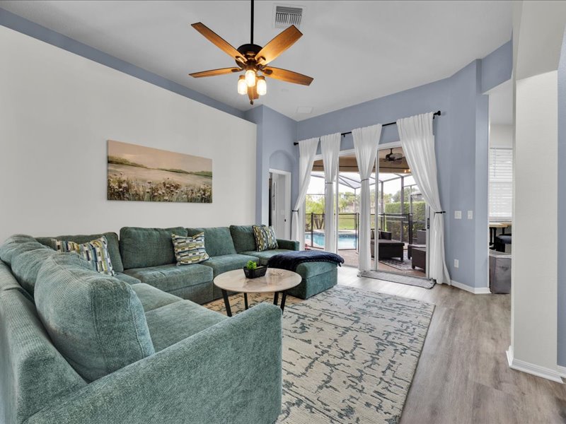 323 Plumoso Loop  Davenport Florida 33897 - Image 2