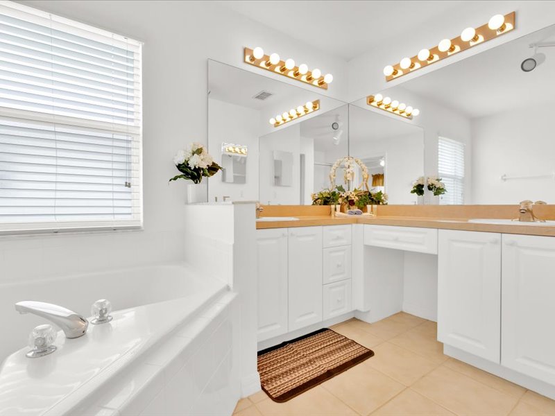 746 Dolcetto Drive  Davenport Florida 33897 - Image 16