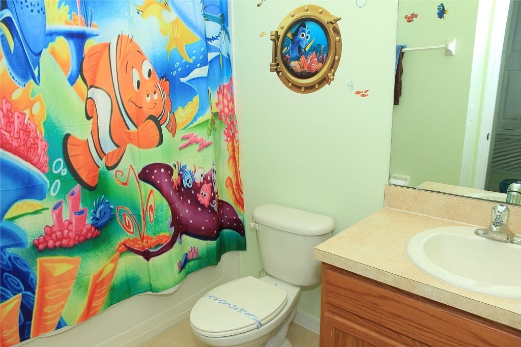 Sunshine Stay Near Disney 2BR Walk to Pool - Image 3
