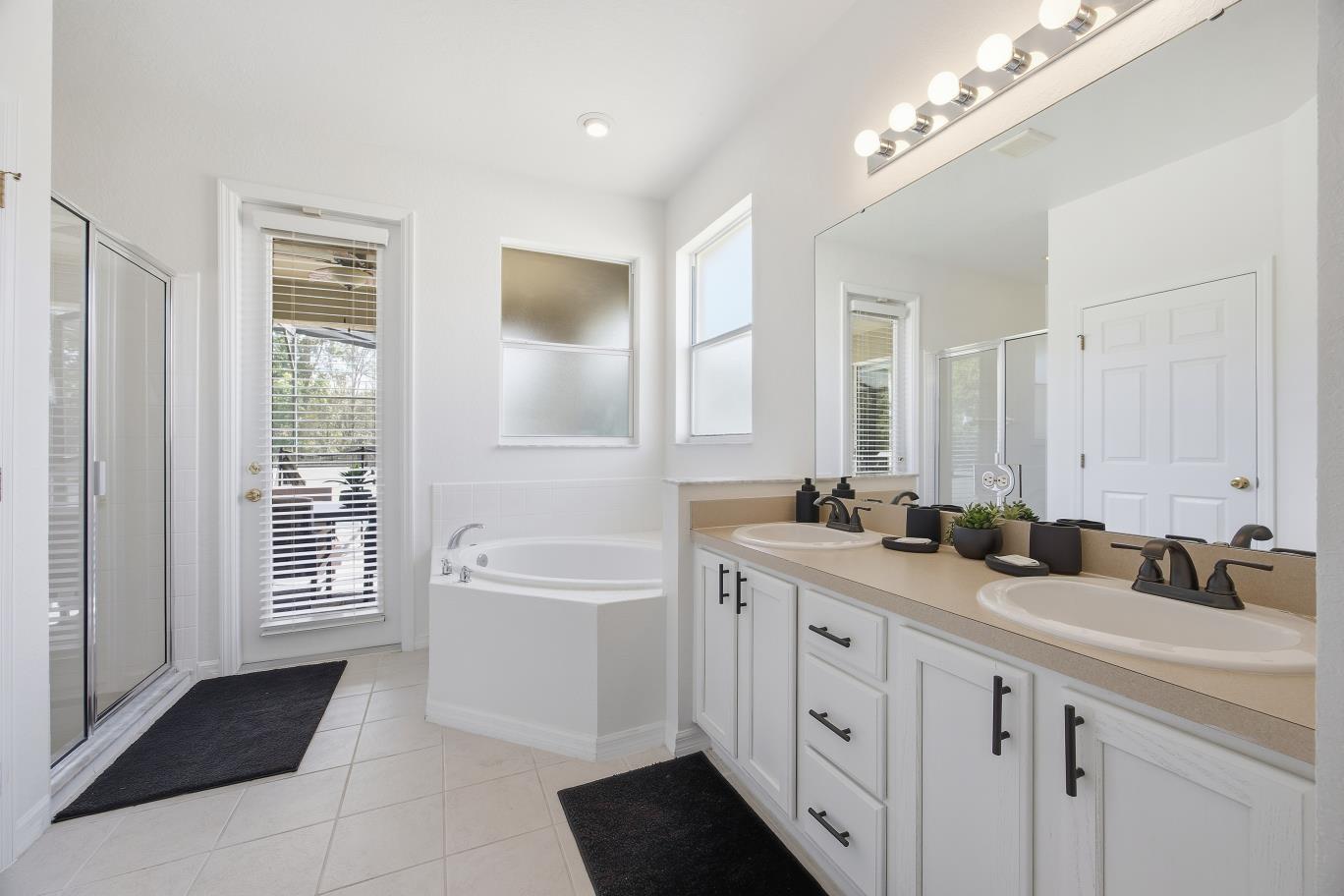 Entire home in Davenport, Florida, United States - Image 1